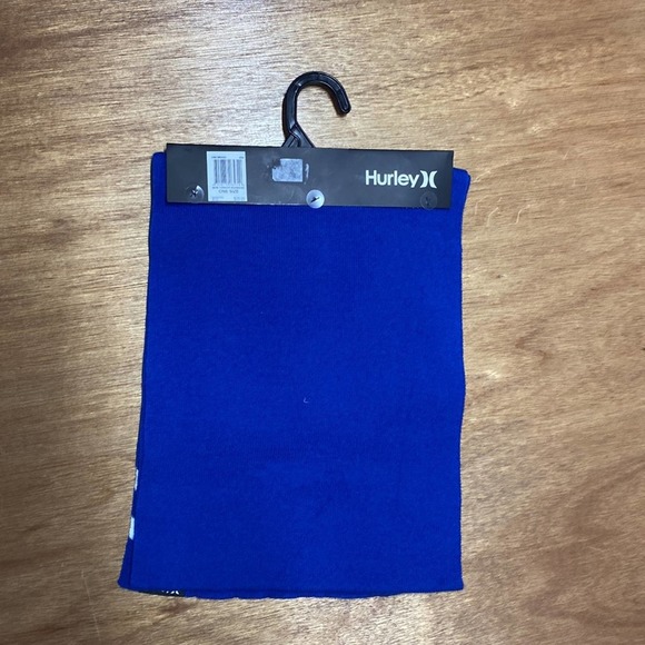 Hurley Scarf and Beanie Set Royal Blue and White color brand new with tags - Picture 2 of 2